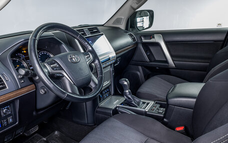 Toyota Land Cruiser Prado 150 рестайлинг 2, 2020 год, 4 835 000 рублей, 10 фотография