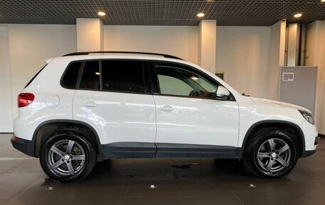 Volkswagen Tiguan I, 2012 год, 915 000 рублей, 2 фотография
