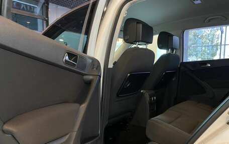 Volkswagen Tiguan I, 2012 год, 915 000 рублей, 24 фотография