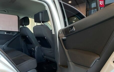 Volkswagen Tiguan I, 2012 год, 915 000 рублей, 26 фотография