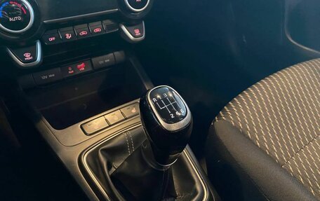 KIA Rio IV, 2018 год, 1 035 000 рублей, 25 фотография