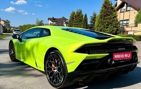 Lamborghini Huracán, 2020 год, 27 000 000 рублей, 4 фотография