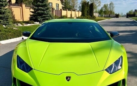 Lamborghini Huracán, 2020 год, 27 000 000 рублей, 2 фотография
