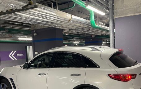 Infiniti FX II, 2010 год, 2 300 000 рублей, 3 фотография