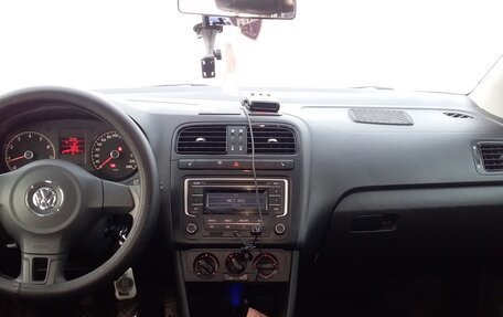 Volkswagen Polo VI (EU Market), 2013 год, 750 000 рублей, 3 фотография