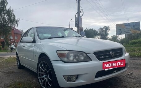 Toyota Altezza, 2001 год, 700 000 рублей, 2 фотография
