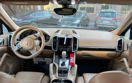 Porsche Cayenne III, 2012 год, 2 499 000 рублей, 7 фотография