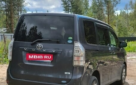 Toyota Voxy II, 2013 год, 1 615 000 рублей, 7 фотография