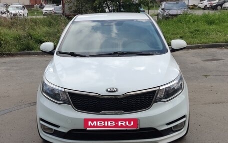 KIA Rio III рестайлинг, 2016 год, 997 000 рублей, 10 фотография