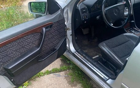Mercedes-Benz C-Класс, 1993 год, 125 000 рублей, 4 фотография