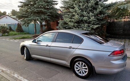 Volkswagen Passat B8 рестайлинг, 2015 год, 1 650 000 рублей, 5 фотография