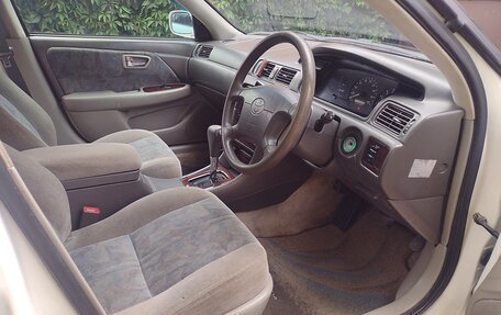 Toyota Camry, 2000 год, 650 000 рублей, 3 фотография