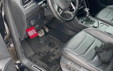 Volkswagen Tiguan II, 2021 год, 3 180 000 рублей, 6 фотография