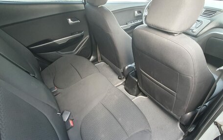 KIA Rio III рестайлинг, 2013 год, 700 000 рублей, 12 фотография