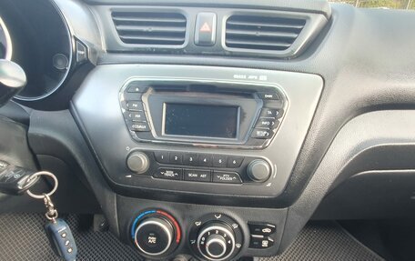 KIA Rio III рестайлинг, 2013 год, 700 000 рублей, 13 фотография