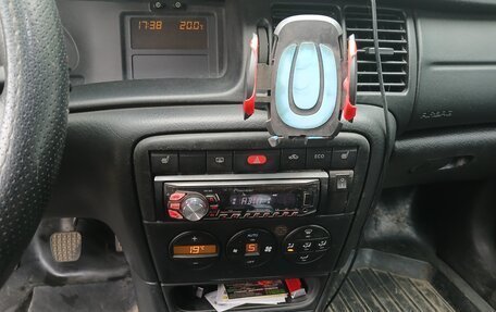 Opel Vectra B рестайлинг, 2001 год, 240 000 рублей, 2 фотография
