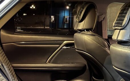 Lexus RX IV рестайлинг, 2017 год, 3 800 000 рублей, 5 фотография