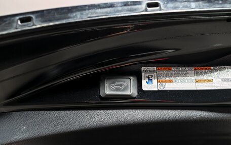 Toyota RAV4, 2019 год, 2 810 000 рублей, 18 фотография
