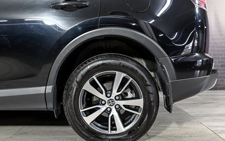Toyota RAV4, 2019 год, 2 810 000 рублей, 21 фотография