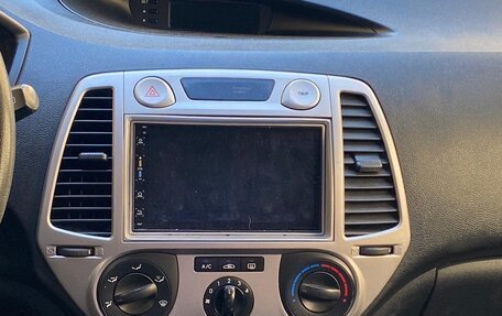Hyundai i20 IB рестайлинг, 2009 год, 600 000 рублей, 15 фотография