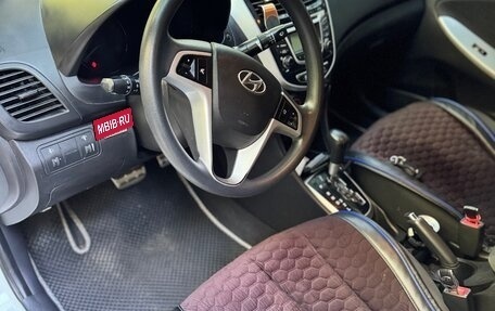 Hyundai Solaris II рестайлинг, 2013 год, 1 055 000 рублей, 6 фотография
