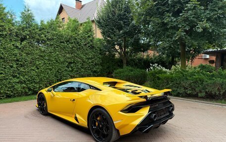 Lamborghini Huracán, 2023 год, 29 990 000 рублей, 4 фотография