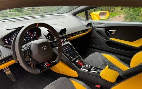 Lamborghini Huracán, 2023 год, 29 990 000 рублей, 10 фотография