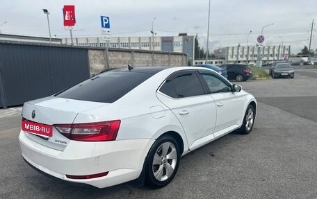 Skoda Superb III рестайлинг, 2015 год, 980 000 рублей, 4 фотография