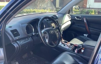 Toyota Highlander III, 2011 год, 1 900 000 рублей, 1 фотография