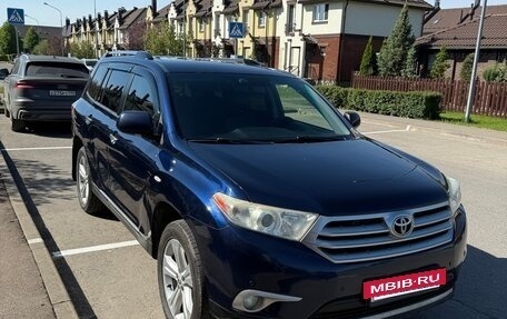 Toyota Highlander III, 2011 год, 1 900 000 рублей, 4 фотография