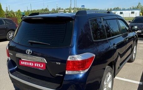 Toyota Highlander III, 2011 год, 1 900 000 рублей, 6 фотография