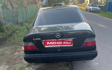 Mercedes-Benz E-Класс, 1993 год, 200 000 рублей, 5 фотография