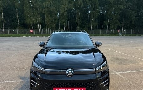 Volkswagen Tiguan, 2024 год, 6 300 000 рублей, 3 фотография