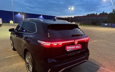Volkswagen Tiguan, 2024 год, 6 300 000 рублей, 24 фотография