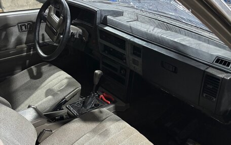 Nissan Laurel VIII, 1986 год, 130 000 рублей, 12 фотография
