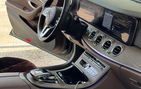 Mercedes-Benz E-Класс, 2018 год, 4 250 000 рублей, 13 фотография