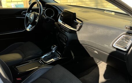 KIA cee'd III, 2018 год, 2 200 000 рублей, 11 фотография