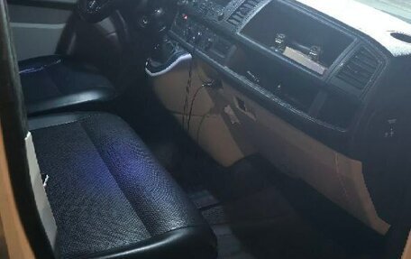 Volkswagen Transporter T6 рестайлинг, 2019 год, 2 000 000 рублей, 6 фотография