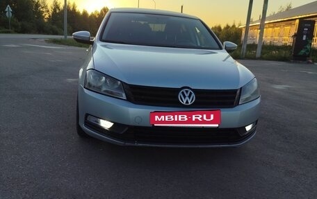 Volkswagen Passat B7, 2011 год, 800 000 рублей, 2 фотография
