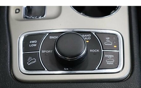 Jeep Grand Cherokee, 2011 год, 1 150 000 рублей, 15 фотография