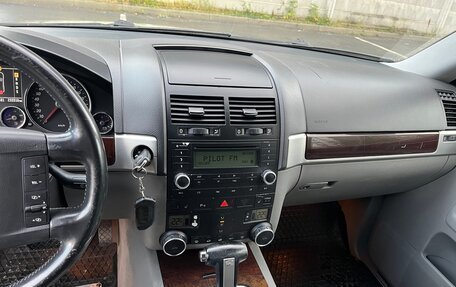 Volkswagen Touareg III, 2005 год, 990 000 рублей, 8 фотография