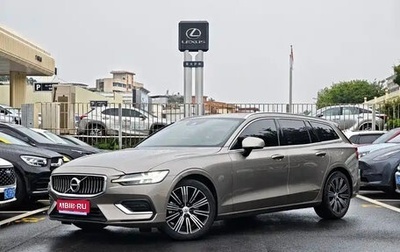Volvo V60 II, 2021 год, 2 890 000 рублей, 1 фотография