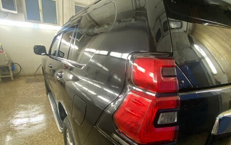 Toyota Land Cruiser Prado 150 рестайлинг 2, 2018 год, 5 100 000 рублей, 7 фотография
