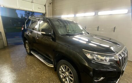 Toyota Land Cruiser Prado 150 рестайлинг 2, 2018 год, 5 100 000 рублей, 13 фотография