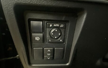 Toyota Land Cruiser Prado 150 рестайлинг 2, 2018 год, 5 100 000 рублей, 24 фотография