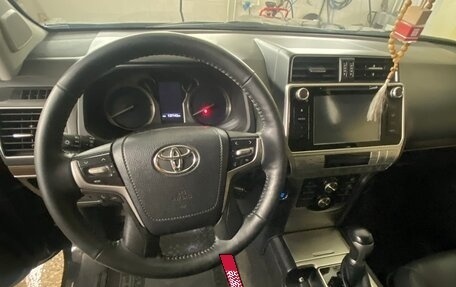 Toyota Land Cruiser Prado 150 рестайлинг 2, 2018 год, 5 100 000 рублей, 18 фотография