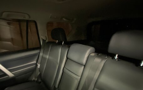 Toyota Land Cruiser Prado 150 рестайлинг 2, 2018 год, 5 100 000 рублей, 28 фотография