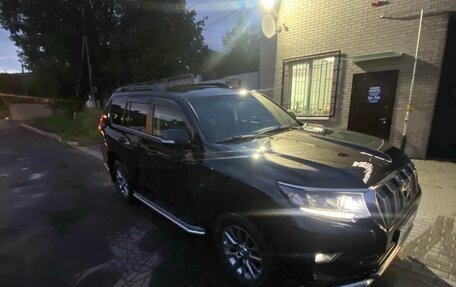 Toyota Land Cruiser Prado 150 рестайлинг 2, 2018 год, 5 100 000 рублей, 32 фотография