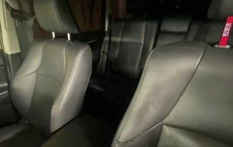 Toyota Land Cruiser Prado 150 рестайлинг 2, 2018 год, 5 100 000 рублей, 22 фотография