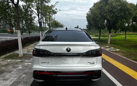 Volkswagen Tiguan II, 2022 год, 2 730 000 рублей, 7 фотография